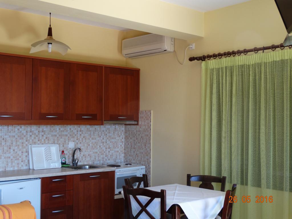 Ktima Nikola Appartement Marmari  Buitenkant foto